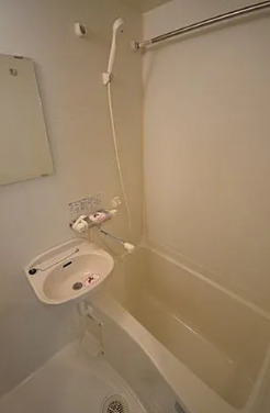 バス・シャワールーム　※別部屋の参考写真です。