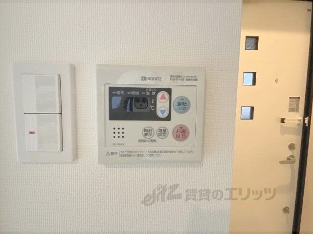 その他設備　給湯器リモコン