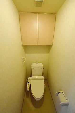トイレ　※反転タイプのお部屋の写真を使用しています。