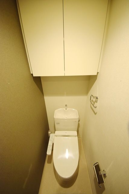 東京メトロ銀座線 神田駅 徒歩3分 12階建 築8年のトイレ写真