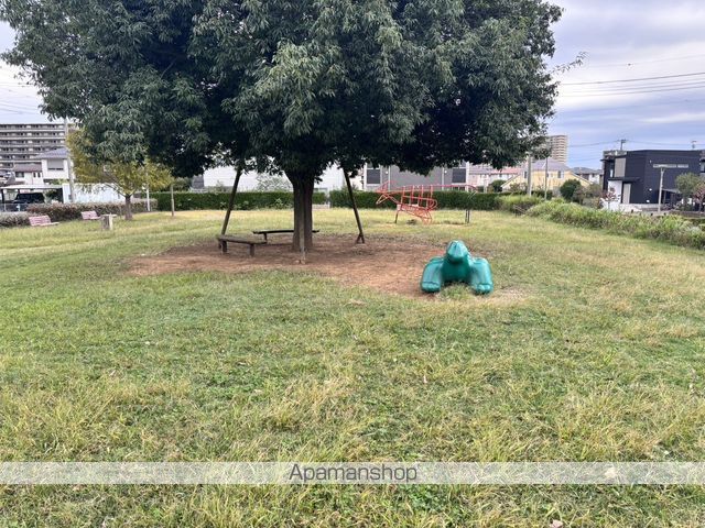 公園　きょうりゅう公園（公園）まで686m