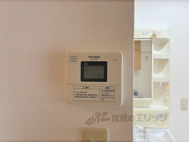 その他設備　給湯器リモコン