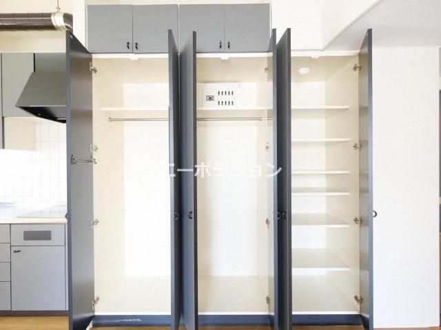 収納　グラスホッパー
