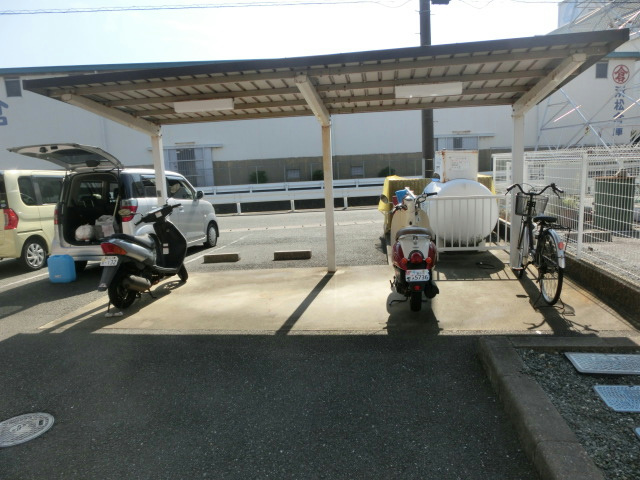 駐車場　駐輪場