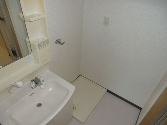 その他設備　室内洗濯機置き場です