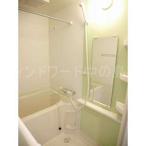 バス・シャワールーム　詳細は、ウィンドワード中の島店までご相談下さい。