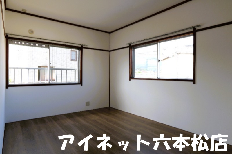 その他部屋・スペース　こちら寝室にいかがでしょうか。