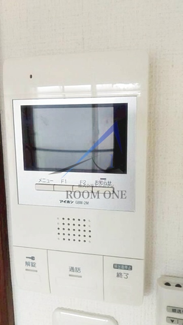 セキュリティ　モニター付きインターホンです。