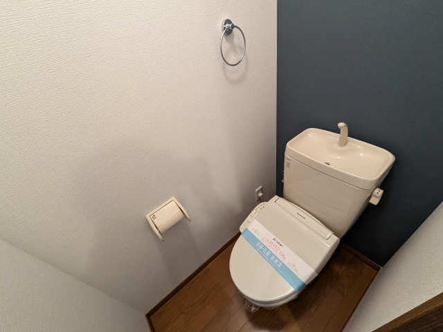 RESIDENCE四季 弐番館のトイレ写真