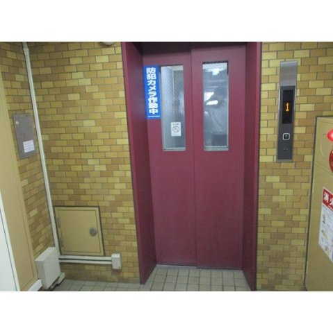 建物外観　エレベーター