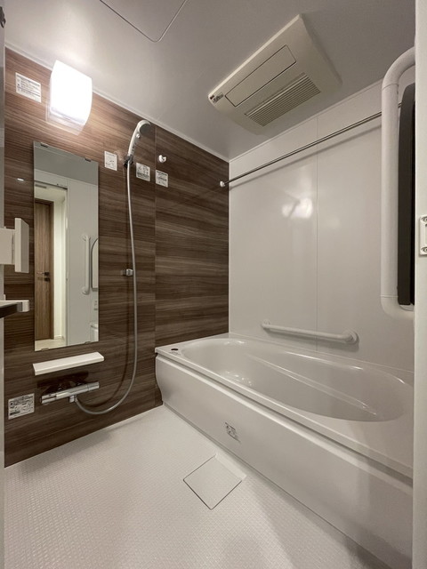 バス・シャワールーム　※写真は同タイプ住戸です。