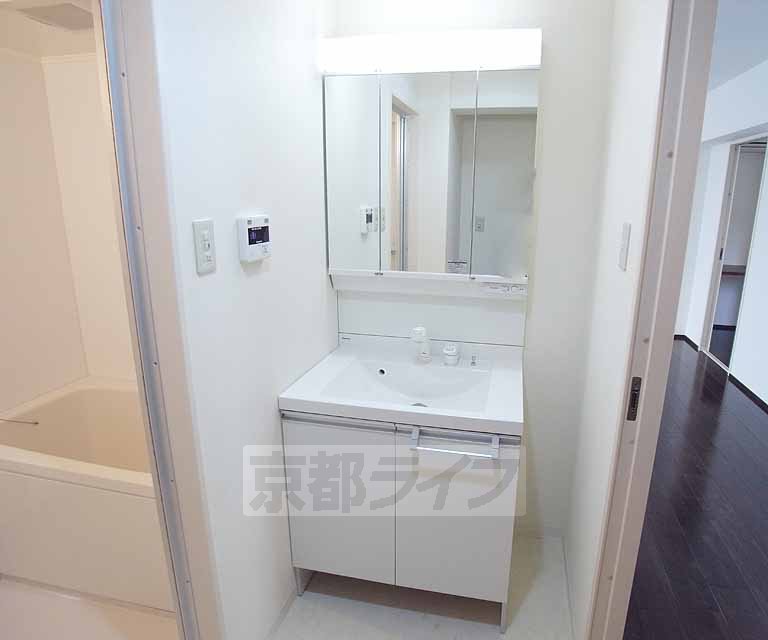 PARK HILLS OYAKE VILLA 4の内装写真