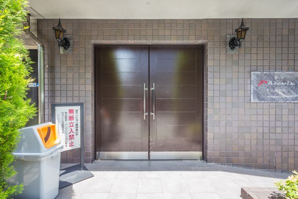 都営大江戸線 牛込神楽坂駅 徒歩5分 4階建 築21年の外観写真