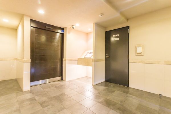 都営大江戸線 牛込神楽坂駅 徒歩5分 4階建 築21年の外観写真