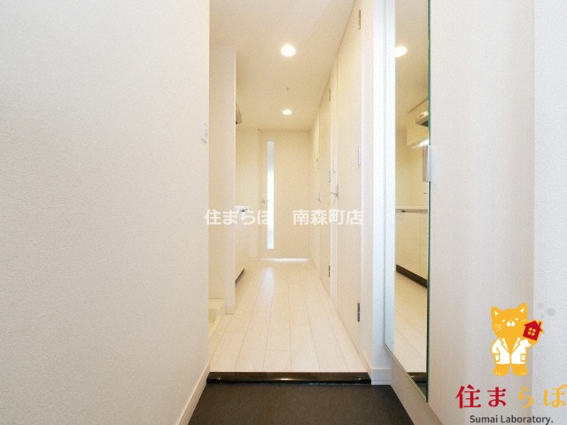 地下鉄中央線 九条駅 徒歩7分 15階建 築7年の玄関写真