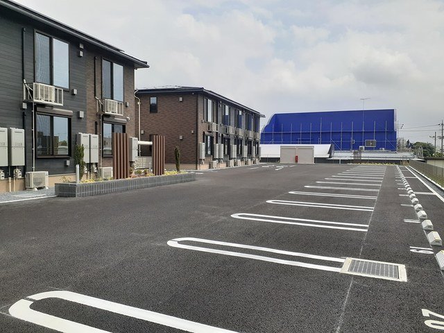 駐車場　駐車場に車を止められます
