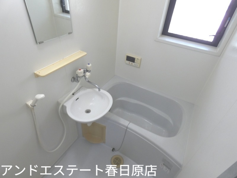 西鉄天神大牟田線 春日原駅 徒歩11分 2階建 築27年の風呂写真
