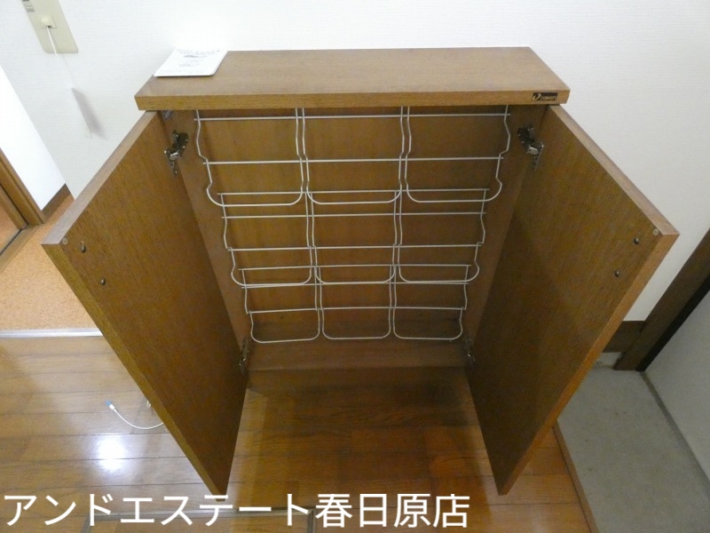 西鉄天神大牟田線 春日原駅 徒歩11分 2階建 築27年の玄関写真