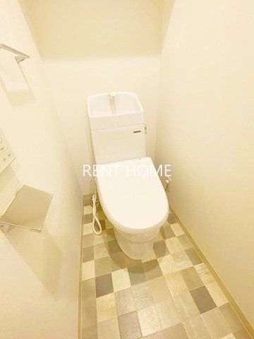 メゾンルシーヌ源氏ケ丘のトイレ写真