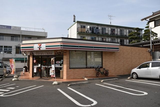 コンビニ　セブンイレブン多摩落合６丁目（コンビニ）まで402m
