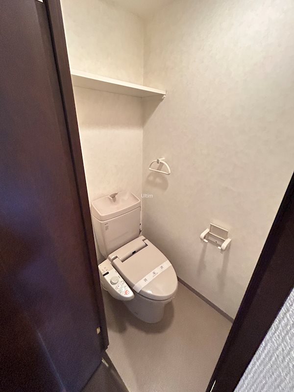 トイレ　※同物件の違う部屋の写真です