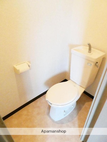 ＪＲ京浜東北線 川崎駅 徒歩12分 9階建 築31年のトイレ写真