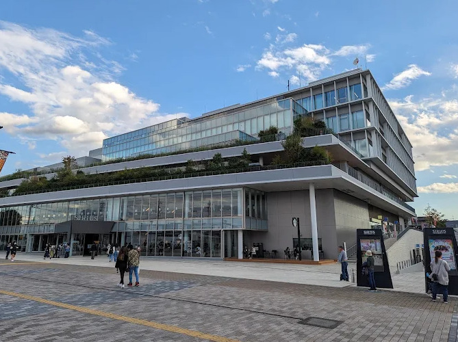 図書館　大和市文化創造拠点シリウス（図書館）まで265m
