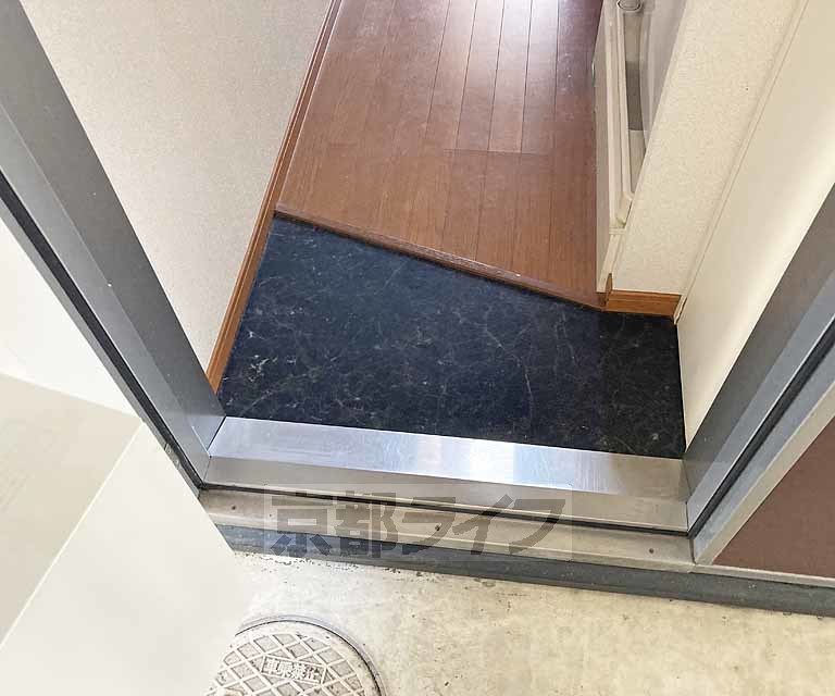 ＪＲ湖西線 唐崎駅 徒歩6分 2階建 築21年の玄関写真