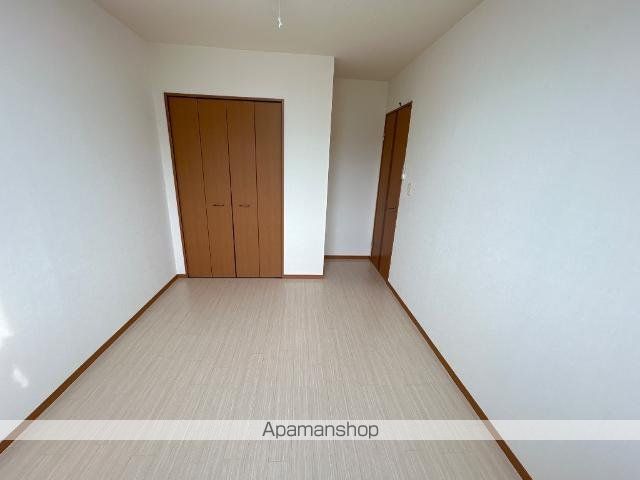 Acrossの内装写真