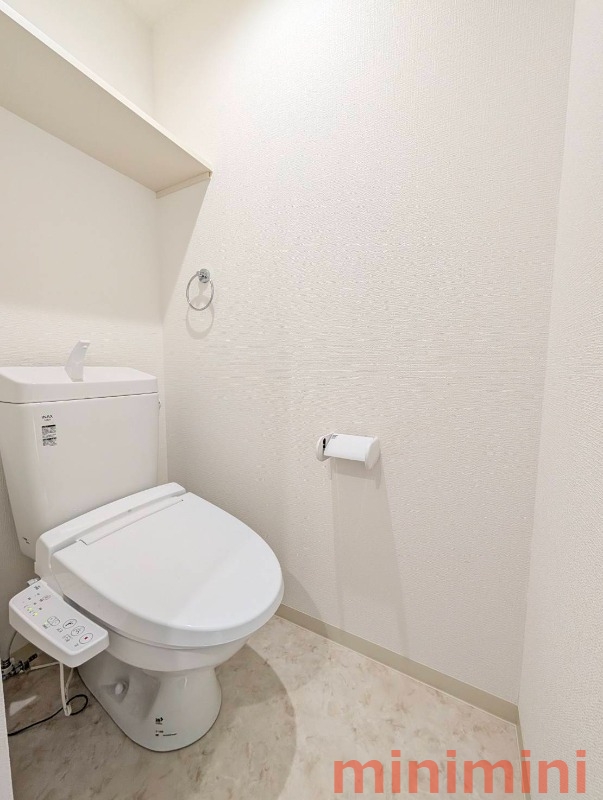ＪＲ東海道本線 吹田駅 徒歩10分 3階建 築1年のトイレ写真