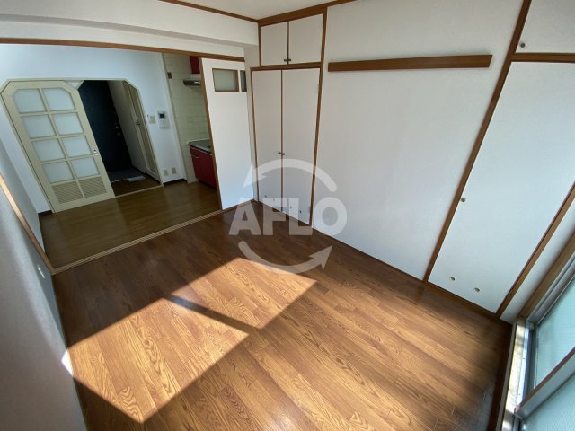 FM Nakazaki Iの居間写真