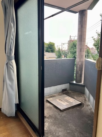 バルコニー　陽当たり良好なバルコニーです