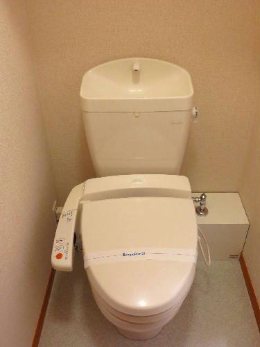 トイレ　温水洗浄機付き