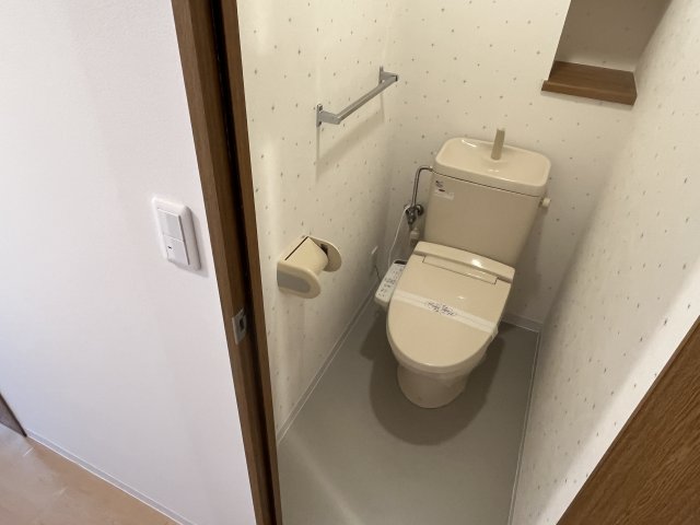 ＪＲ東海道本線 芦屋駅 徒歩14分 4階建 築30年のトイレ写真