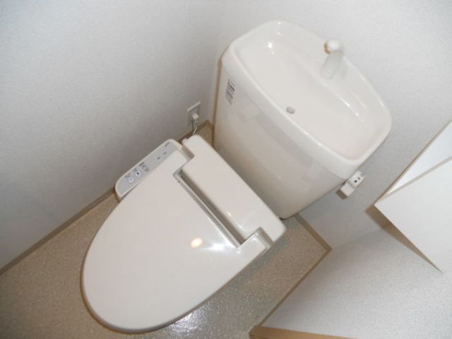 ＪＲ高崎線 北鴻巣駅 徒歩3分 2階建 築18年のトイレ写真