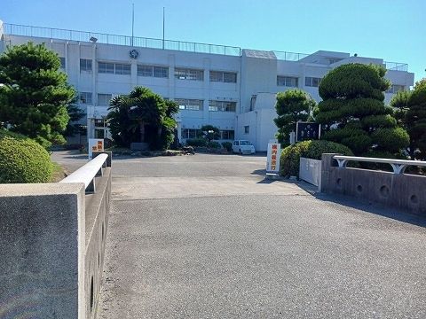 中学校　松茂中学校（中学校）まで400m