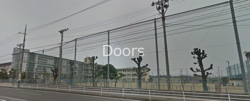 小学校　岡山市立西小学校（小学校）まで814m