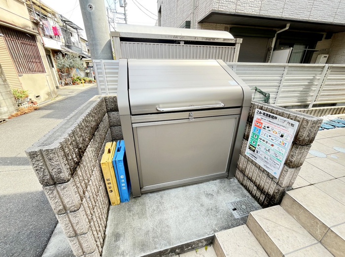 Y ́sの外観写真