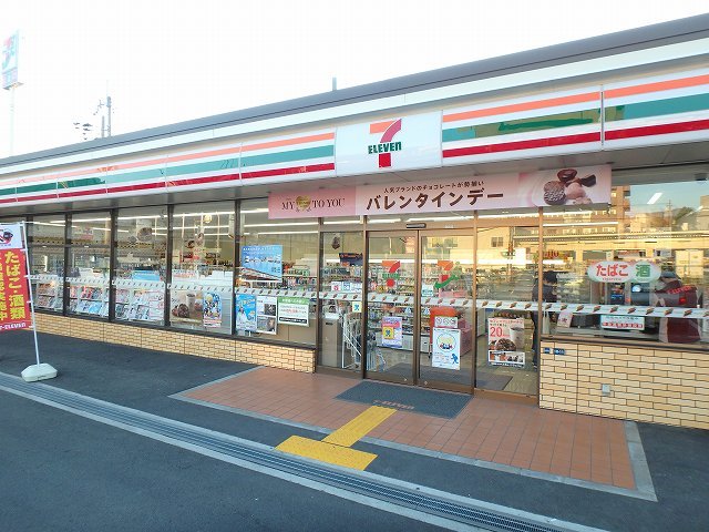 コンビニ　セブンイレブン吹田山田東4丁目店（コンビニ）まで806m