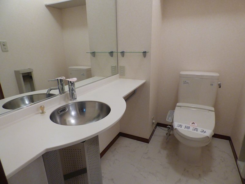 京王線 分倍河原駅 徒歩7分 3階建 築24年のトイレ写真