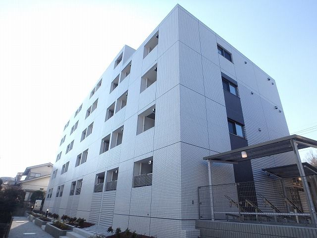 京王相模原線 南大沢駅 徒歩16分 築8年