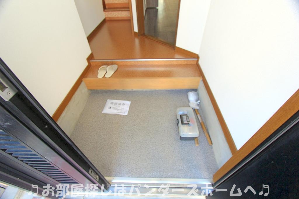 招提南町1丁目テラスハウスの玄関写真
