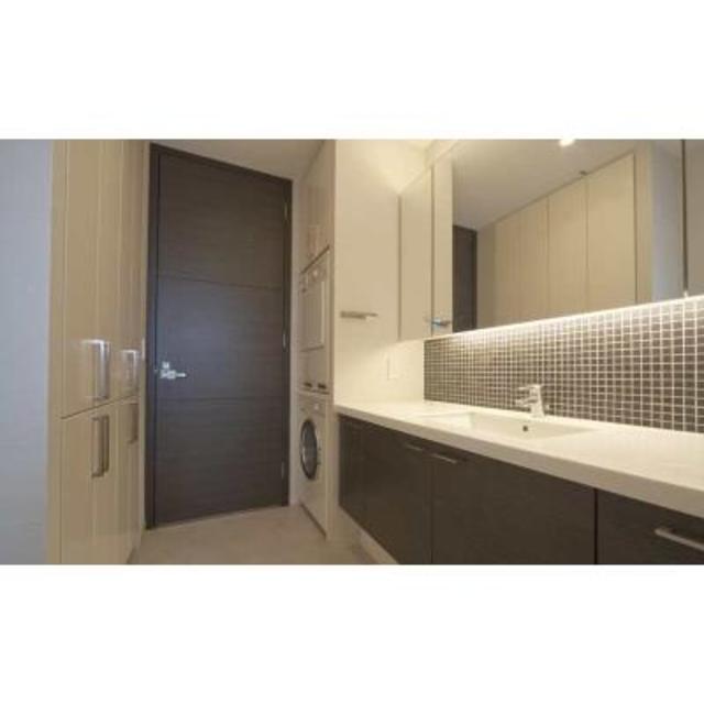 洗面設備　※写真は同タイプ住戸です。