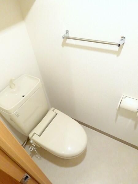 トイレ　※別号室参考写真