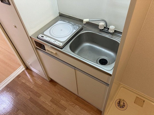 キッチン　同物件別部屋