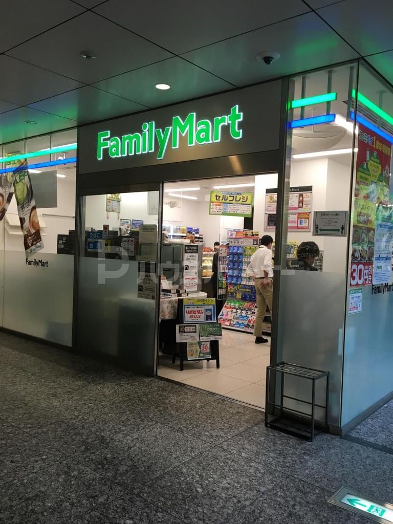 コンビニ　ファミリーマート豊洲センタービルアネックス店（コンビニ）まで400m