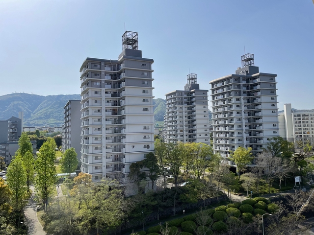 UR洛西境谷東の外観写真