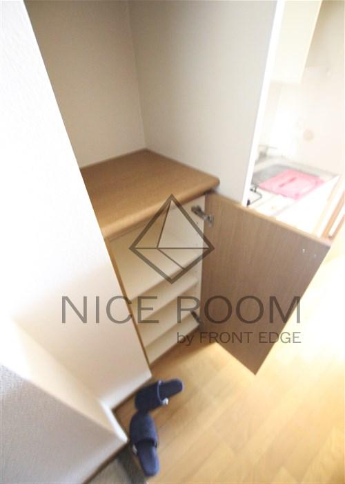 パラシオ南森町の玄関写真