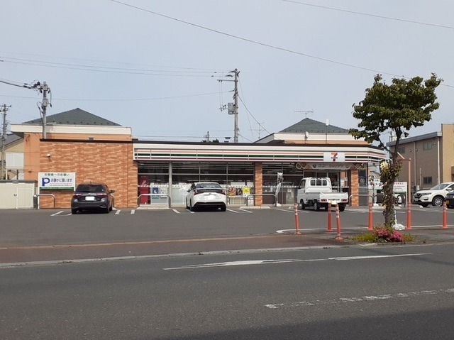 コンビニ　セブンイレブン原ノ町駅前店（コンビニ）まで800m