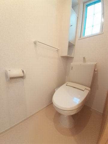 トイレ　落ち着いたトイレです